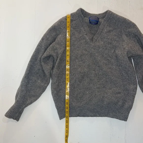 Pendleton 100% virgin wool grey sweater - Picture 2 of 3